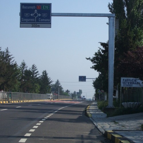 Stâlpi consolă București-Giurgiu